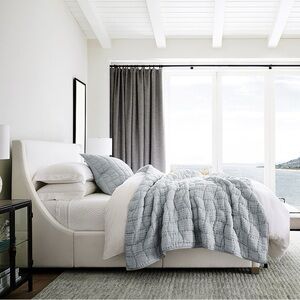 Pottery barn Cloud Quilt King/Cal Quilt only